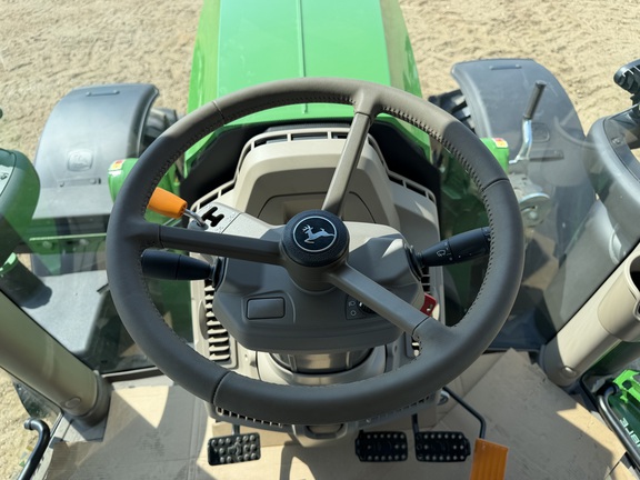 2025 John Deere 6R 175 - Photo30