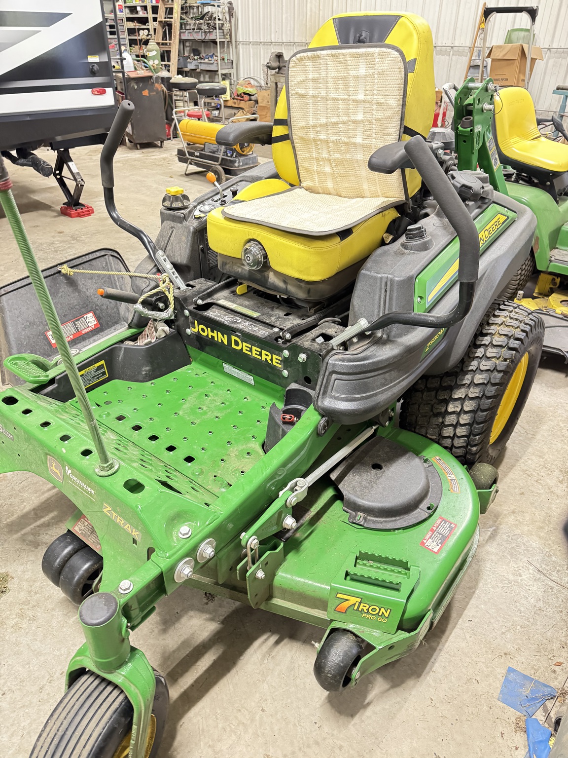 2022 John Deere Z930M Image 1
