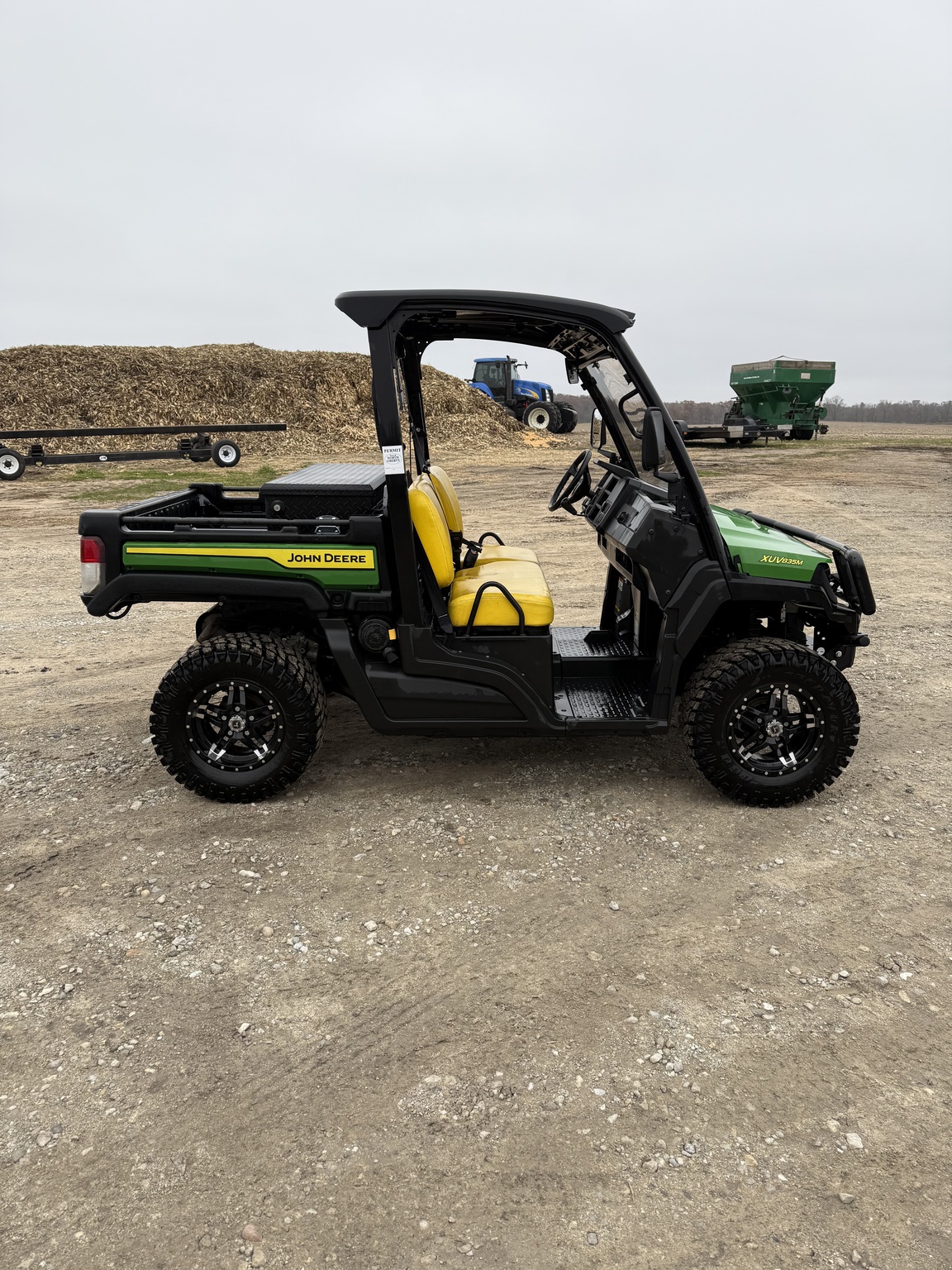2022 John Deere XUV 835M Image 1