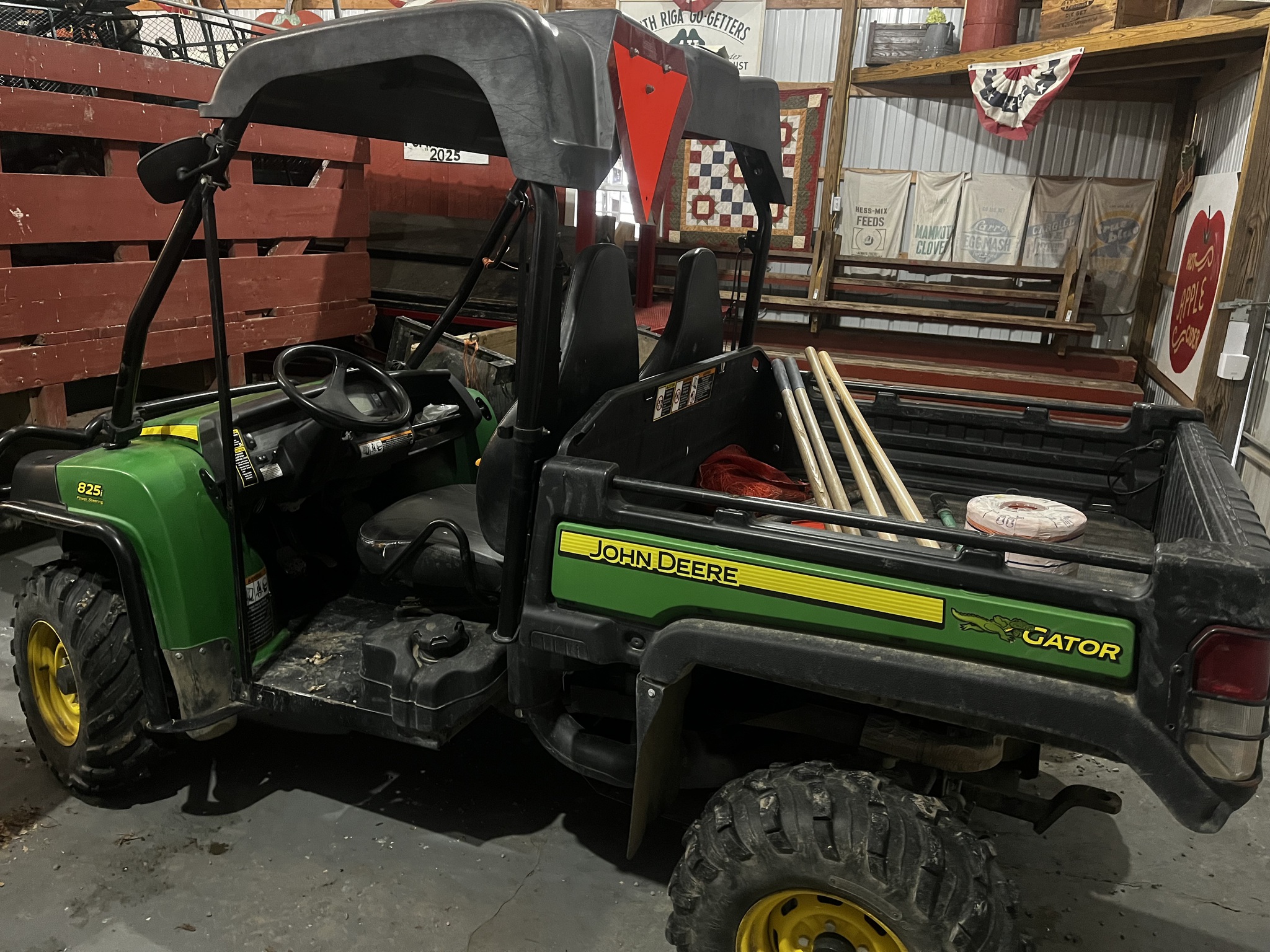 2015 John Deere XUV 825i Image 1