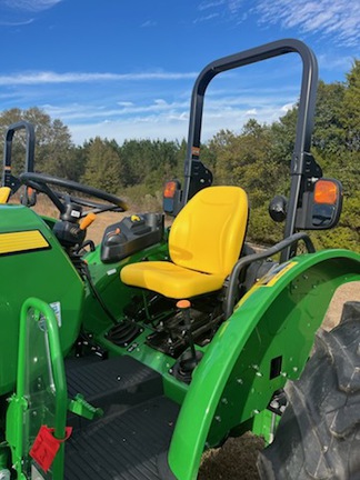 2025 John Deere 5075E Photo 3