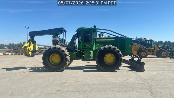 2022 John Deere 848LII