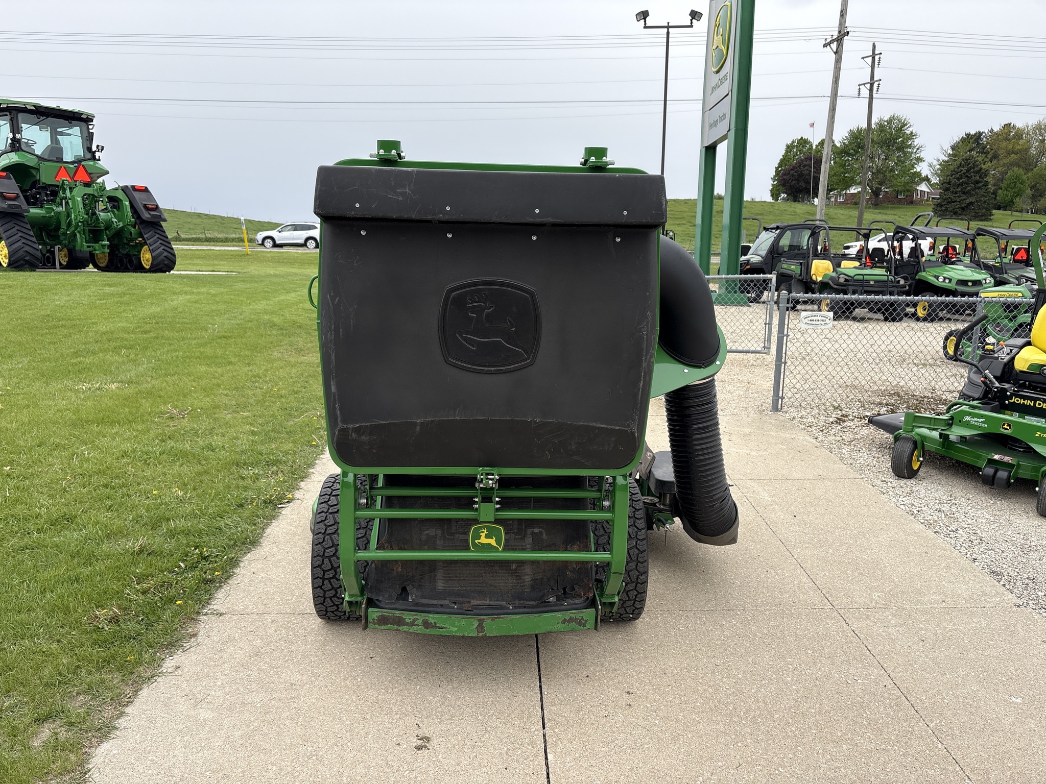  2022 John Deere Z997R w/MCS Bagger at Heritage Tractor in Geneseo, IL