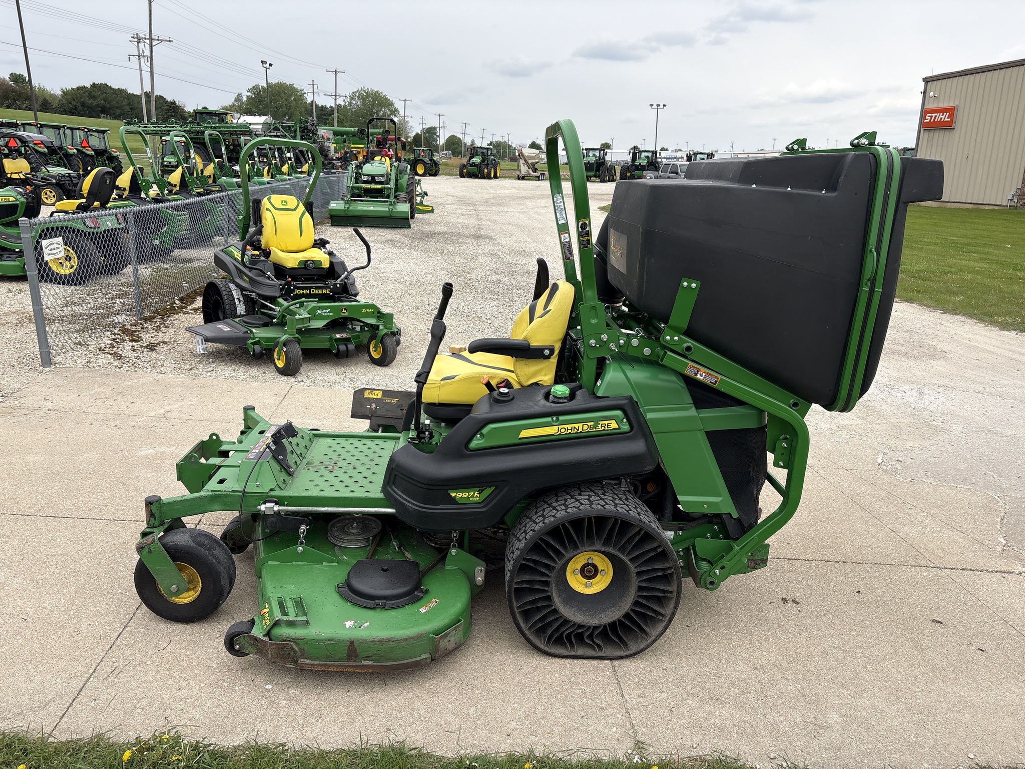  2022 John Deere Z997R w/MCS Bagger at Heritage Tractor in Geneseo, IL