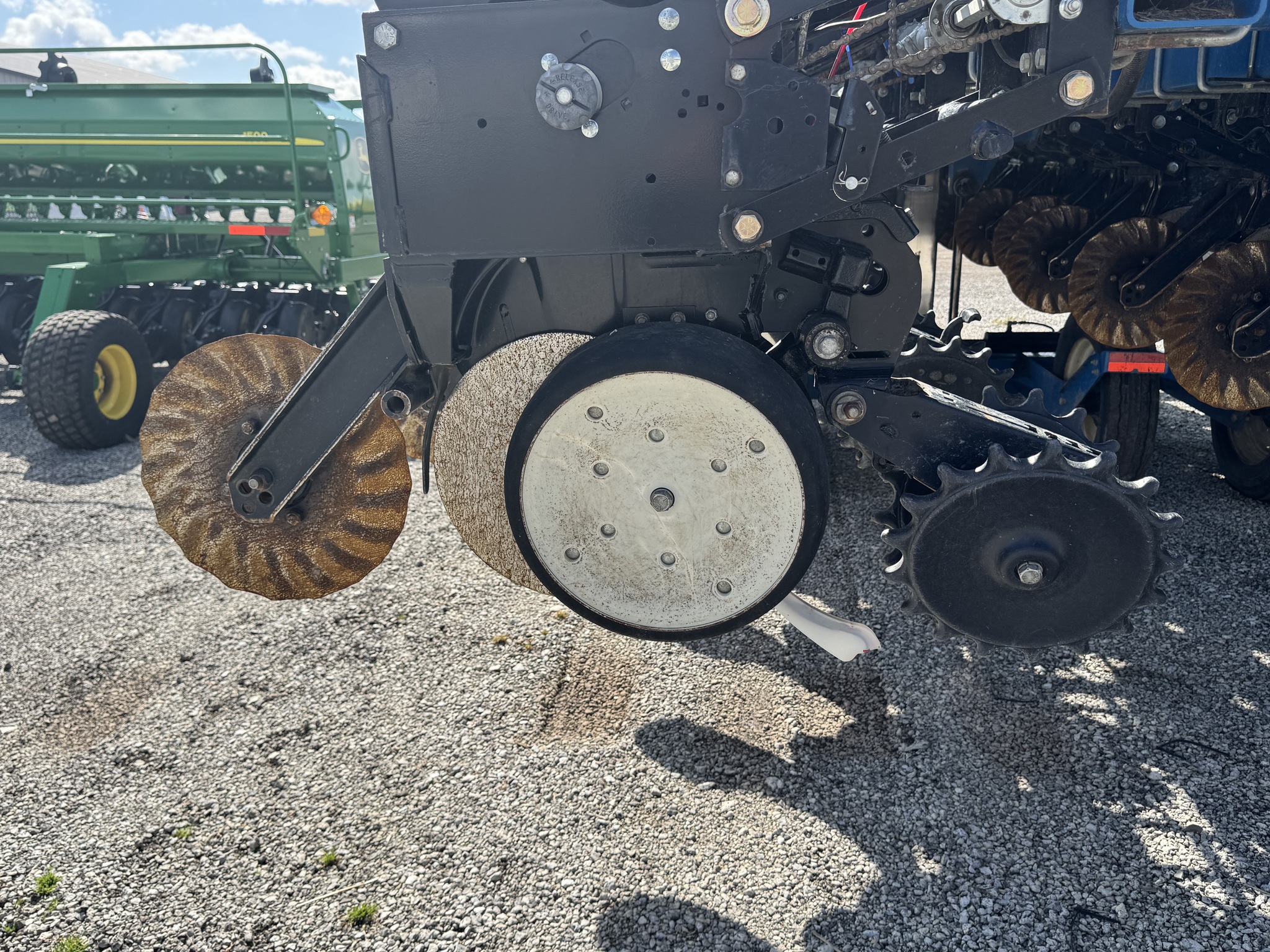 2014 Kinze 3600 12/24 Image 5