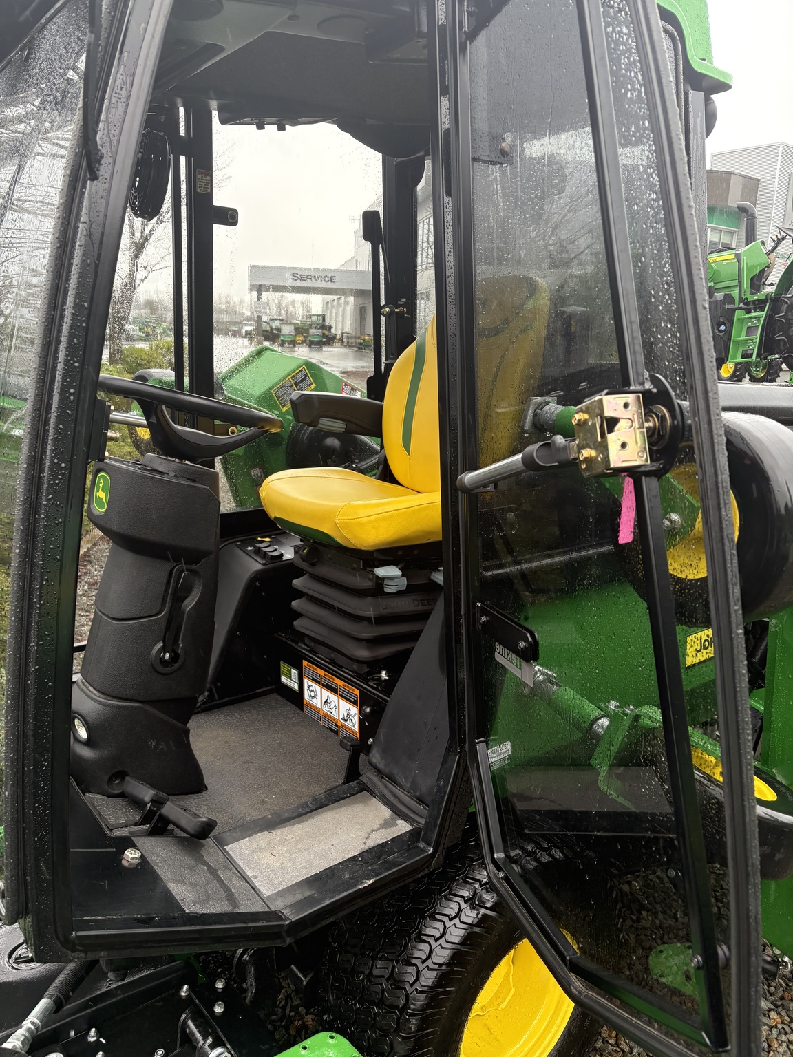 2025 John Deere 1600 Image 3