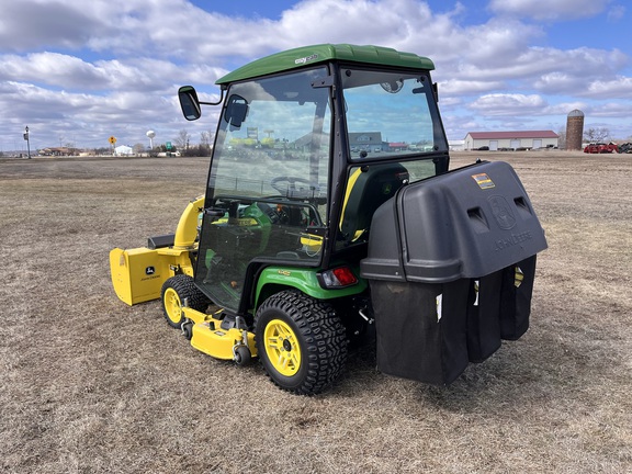 2022 John Deere X739 - Photo7