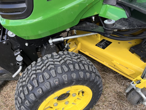 2022 John Deere X739 - Photo10