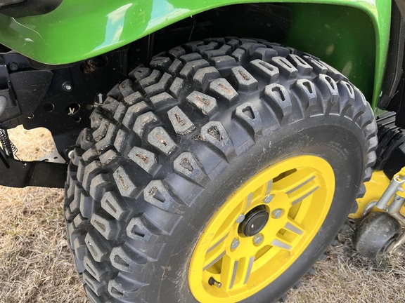 2022 John Deere X739 - Photo14