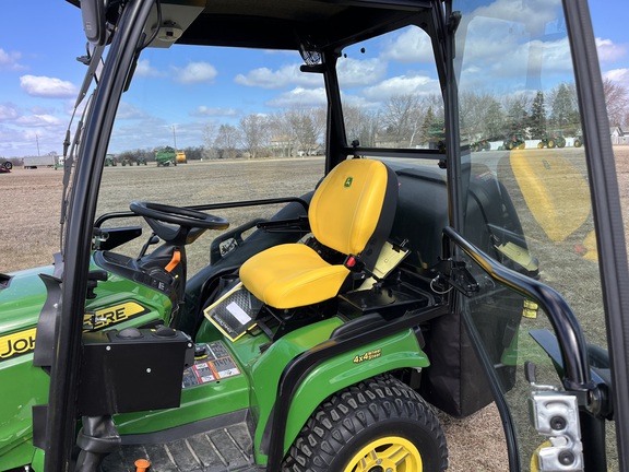 2022 John Deere X739 - Photo18