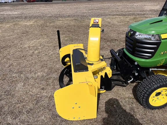 2022 John Deere X739 - Photo21