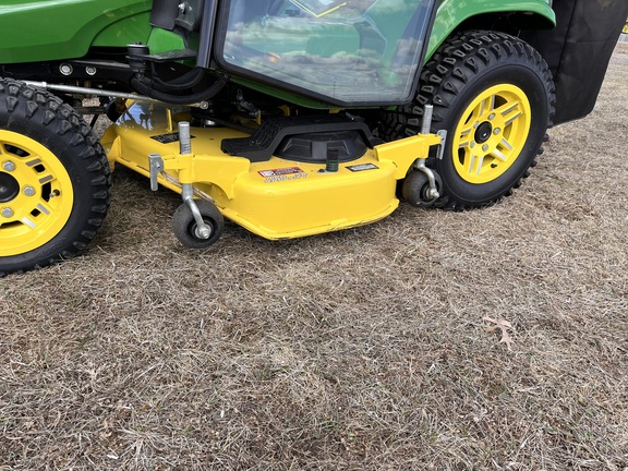 2022 John Deere X739 - Photo29