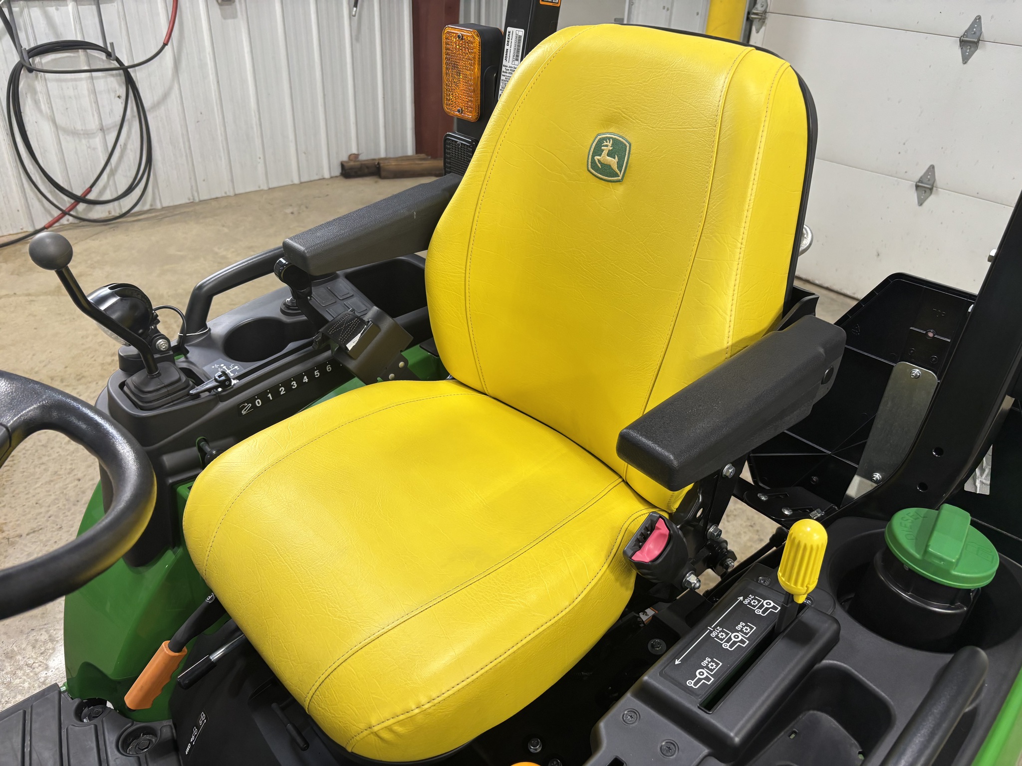 New In-Stock 2024 John Deere 2025R Compact Utility Tractors at Koenig Equipment in Botkins, OH - PhotoXL7