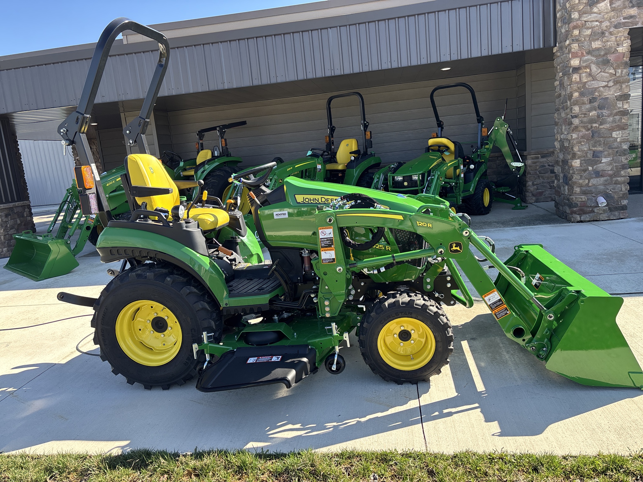 New In-Stock 2024 John Deere 2025R Compact Utility Tractors at Koenig Equipment in Botkins, OH - PhotoXL2