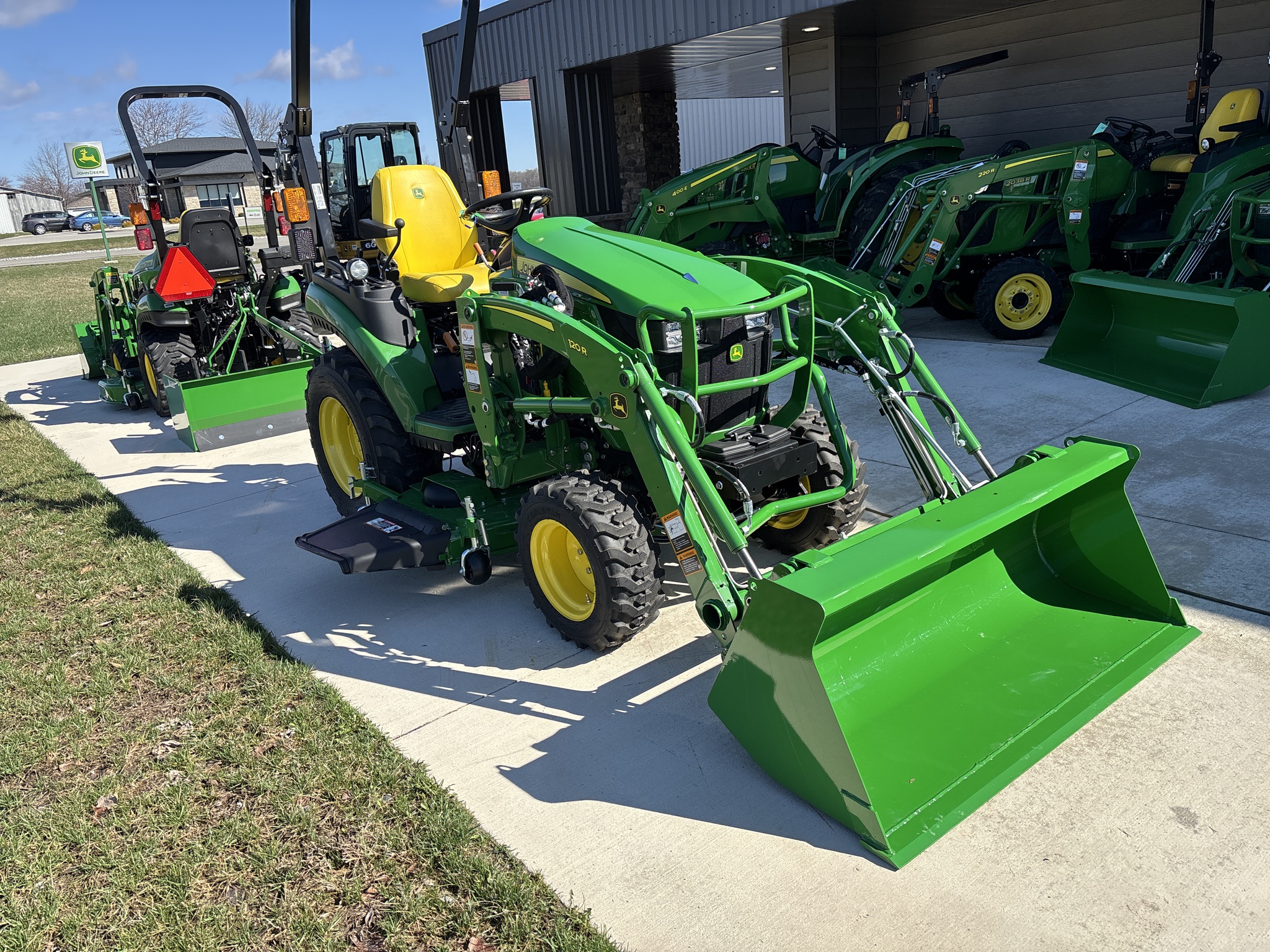 New In-Stock 2024 John Deere 2025R Compact Utility Tractors at Koenig Equipment in Botkins, OH - PhotoXL3