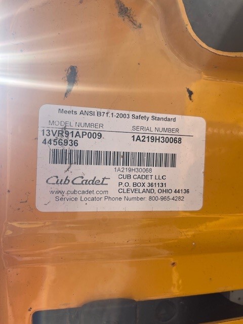 Cub Cadet LTX1050VT Image 2