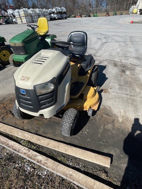 Cub Cadet LTX1050VT Image 5