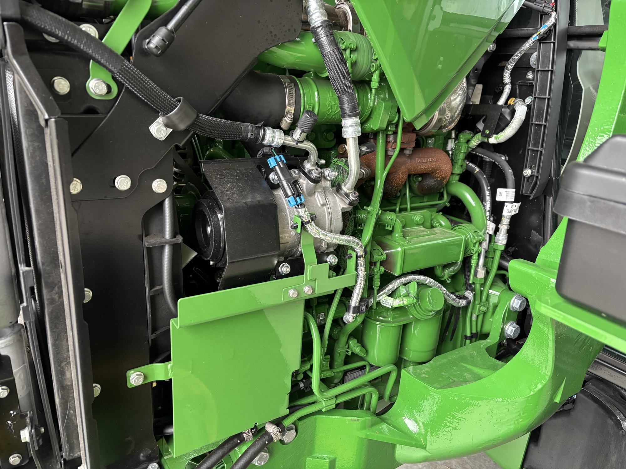 Used 2025 John Deere 5075E Utility Tractors at Koenig Equipment in Lebanon, OH - PhotoXL8