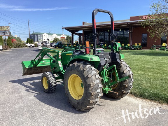 Photo of 2018 John Deere 4066M