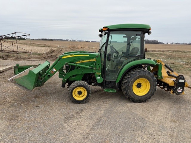 2010 John Deere 3720 Image 2