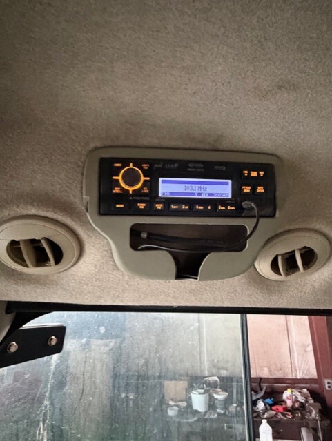 2010 John Deere 3720 Image 7