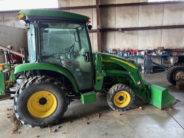 2010 John Deere 3720 Image 4