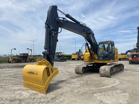 Photo of a 2024 John Deere 245 P