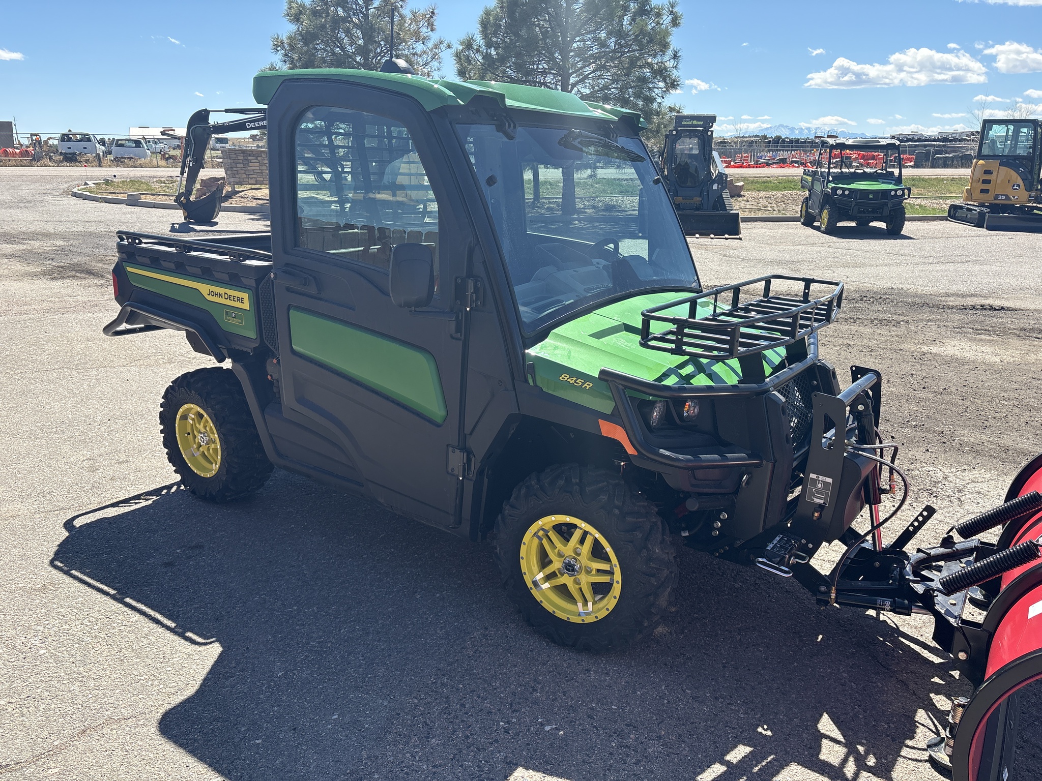 2025 John Deere XUV 845R Premium Cab Image 5