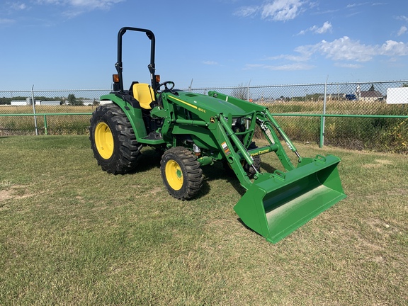  John Deere 4066M