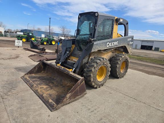 Photo of a 2010 John Deere 332D