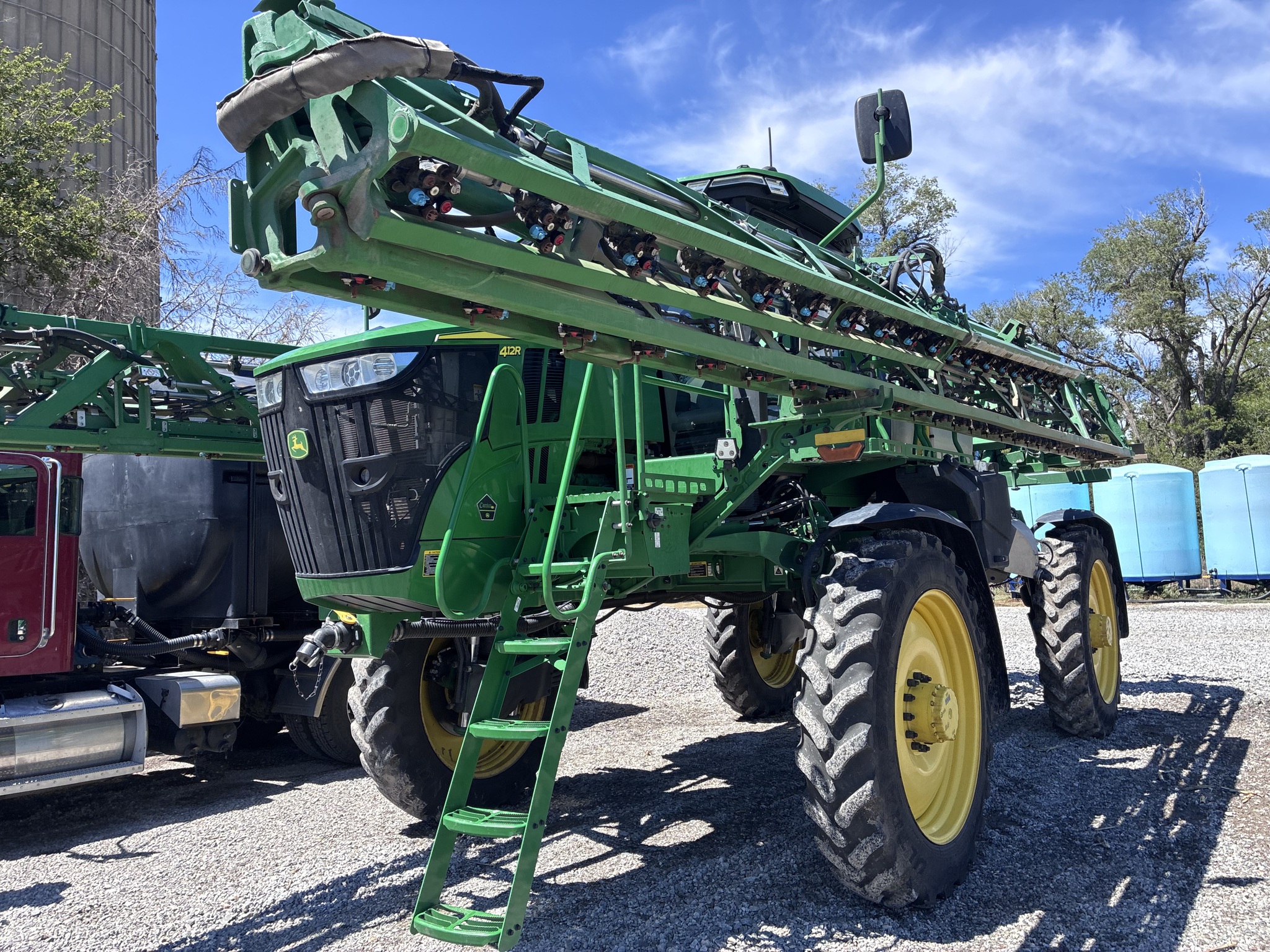 2023 John Deere 412R Image 7
