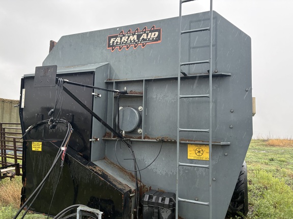 Farm Aid 560 (3rd thumbnail)