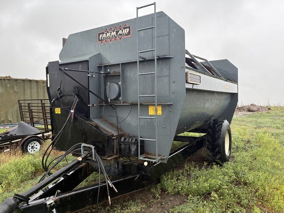  Farm Aid 560 Used Equipment
