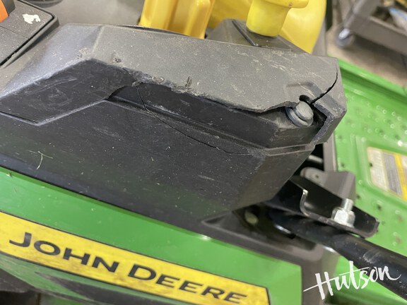 Photo of 2025 John Deere Z330R