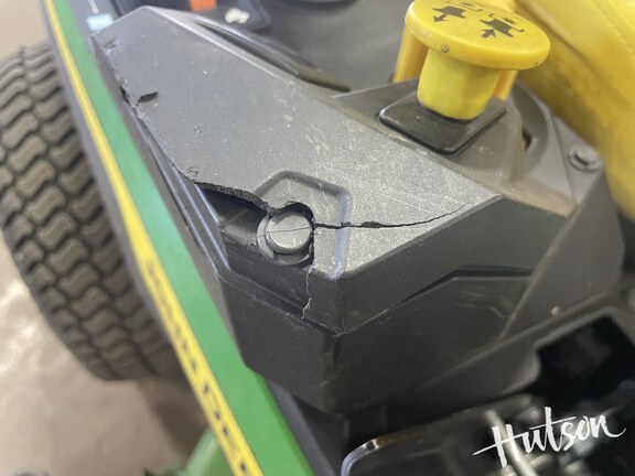 Photo of 2025 John Deere Z330R