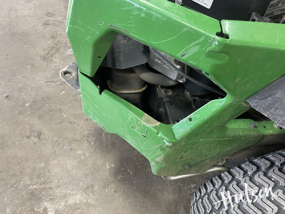 Photo of 2025 John Deere Z330R