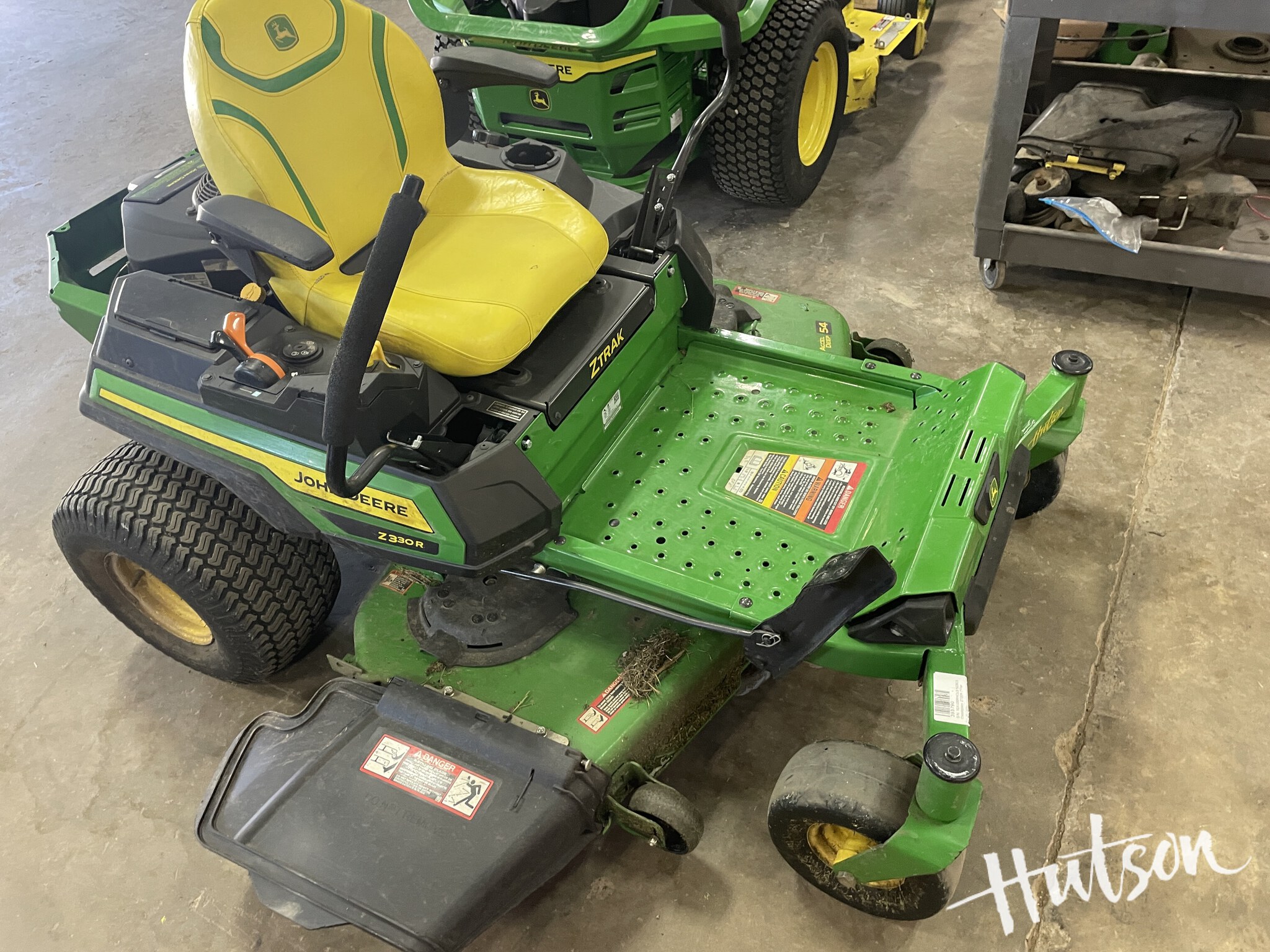 2025 John Deere Z330R