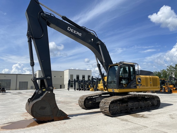 Photo of a 2023 John Deere 380 P