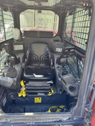 Used 2019 Kubota SVL65 Compact Track Loaders at Horizon Ag & Turf in Edmonton West, AB - Photo6