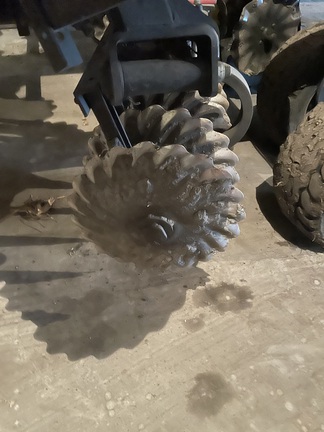 2018 Case IH 335 - Photo10