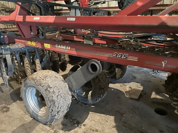2018 Case IH 335 - Photo1