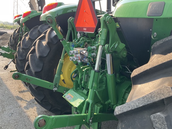 Photo of 2018 John Deere 6120M