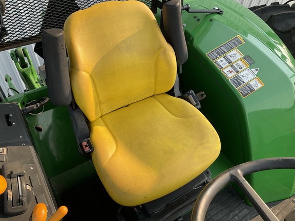 Photo of 2018 John Deere 6120M