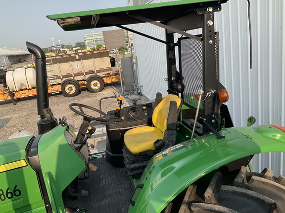 Photo of 2018 John Deere 6120M