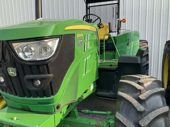 Photo of 2018 John Deere 6120M
