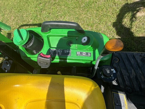 Photo of 2024 John Deere 1023E