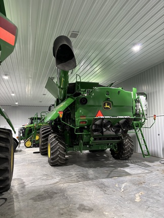 2023 John-Deere S780
