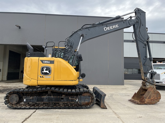 2021 John Deere 135G