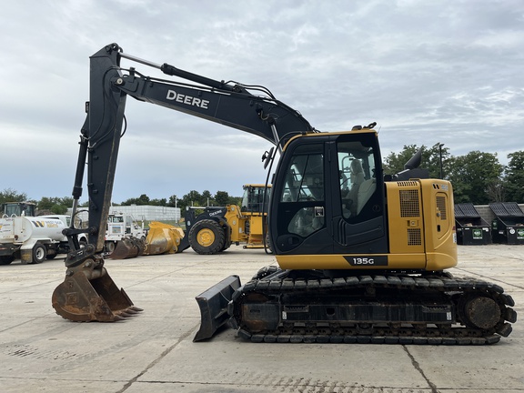 2021 John Deere 135G