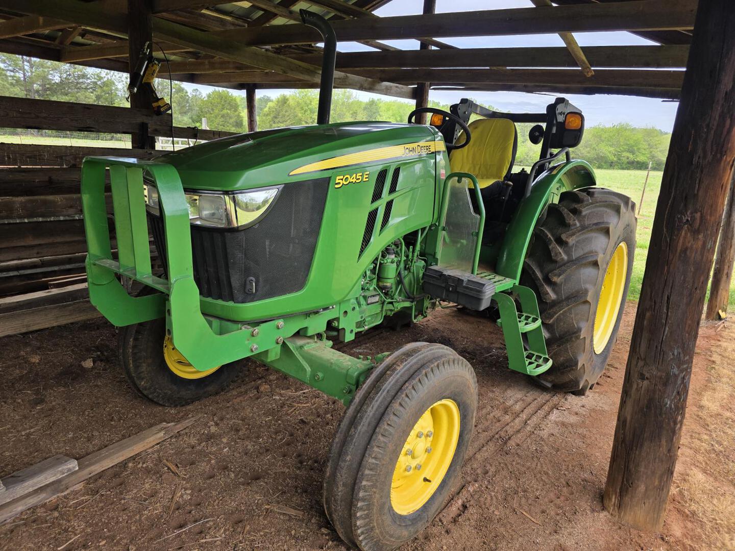 2018 John Deere 5045E